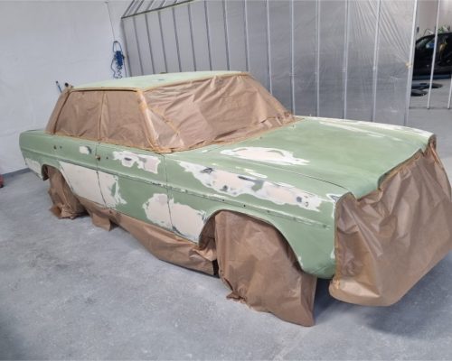 coche antiguo despintado